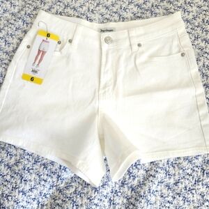Women's White Denim Juicy Couture Shorts Size 6